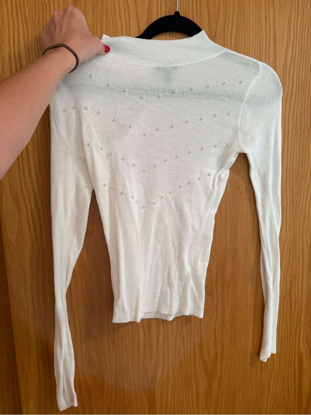 Express size xs White Long-Sleeve Pearl-Accent Women's Top